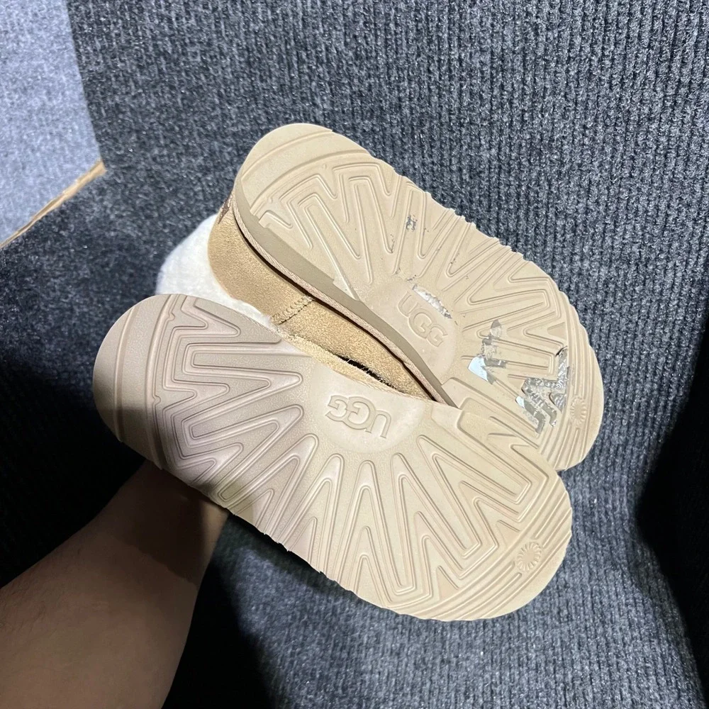 UGG classic mini